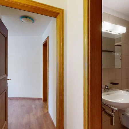 Apartment Ludains 2/9 St. Moritz