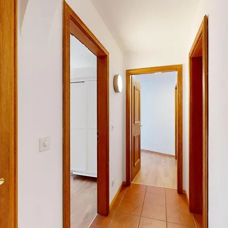 Ludains 2/9 * Σεντ Μόριτζ